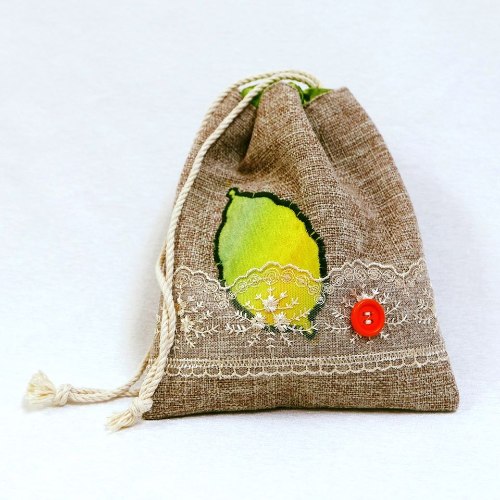 שקית לאתרוג מבד בעבודת יד, לנשיאה נוחה לבית הכנסת - דגם עדי