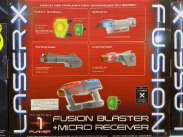 2 תותחי לייזר עם ידית הסתערות עם כוונת ממוקדת ופנס + רגשים בזרוע ובחזה!