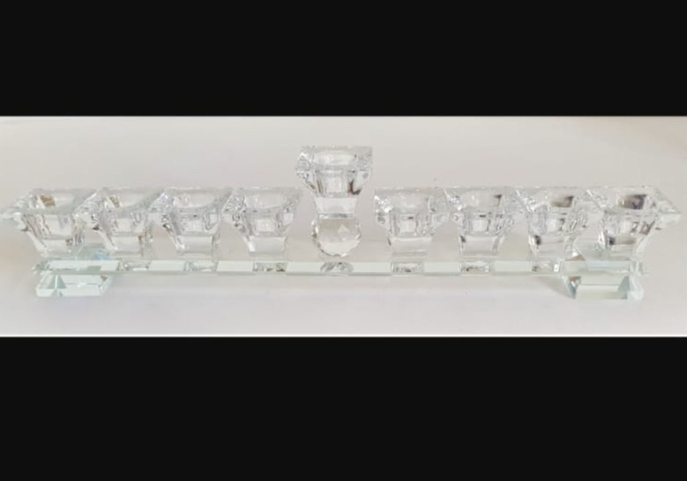 חנוכייה קריסטל טבעי דגם א