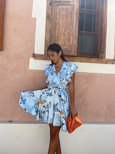 שמלת טלי הדפס פרחוני תכלת