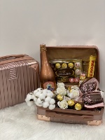 מארז יוקרתי במזוודה