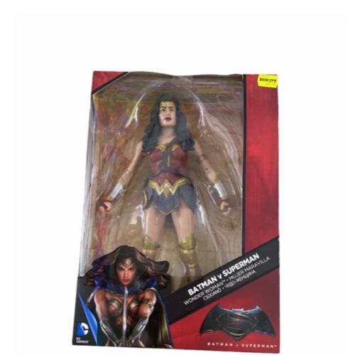 דמות וונדר וומן מהסרט באטמן נגד סופרמן