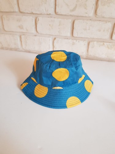 כובע פעוטות - כחול עיגולים. גיל שנתיים עד 6.