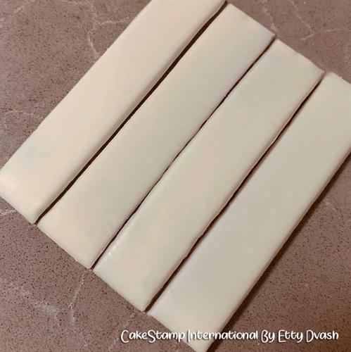 תבנית מלבנים | ליצירה בשוקולד ובבצק סוכר | תבנית מלבנים לקישוט עוגות מיוחדות