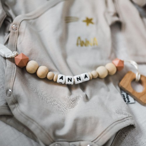 מחזיק מוצץ +נשכן  לבחירה -דגם אנה