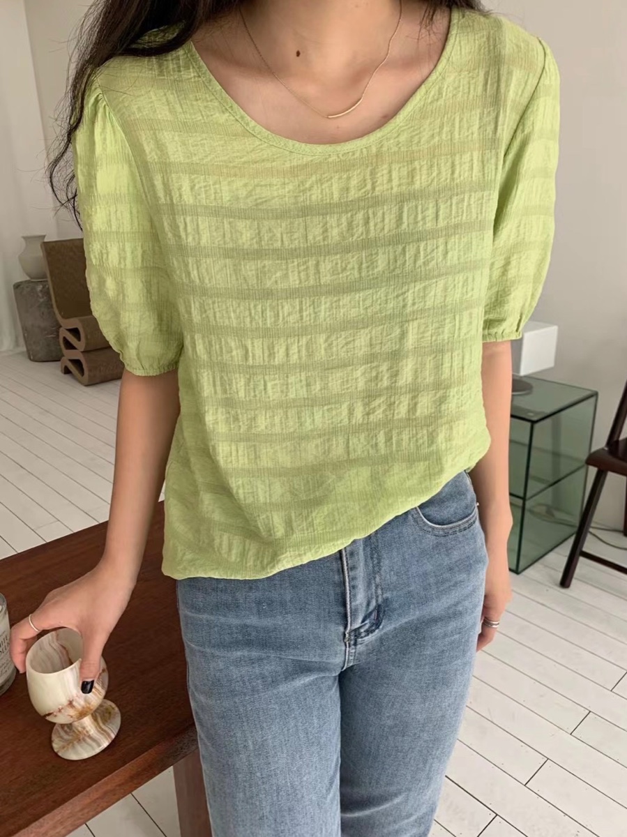 חולצת טניה ירוקה