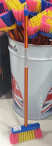 מטאטא לילדים