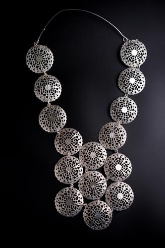 ענק מסדרת תחרה גדול