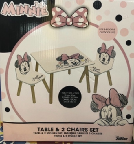 שולחן  + שתי כיסאות מעץ - מיני מאוס