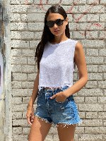 גופיית ניקי גזורה סלאב קצרה