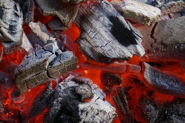 פחם למנגל / גריל קברצ'ו בלנקו פחמים GRILL - שק של 12 ק"ג