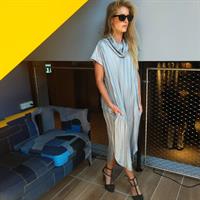 שמלת מאונטן כסופה שרוול קצר