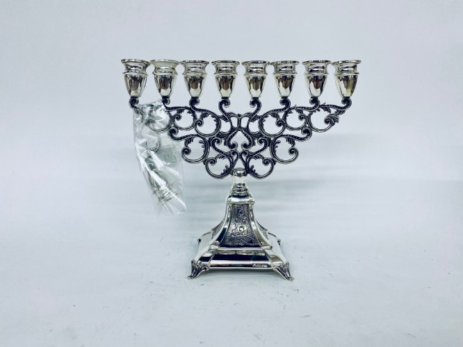 חנוכיה מבסף טהור האחים חדד