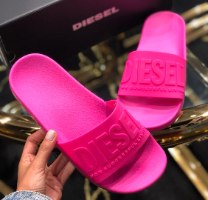 כפכף סלייד DIESEL צבע מסטיק