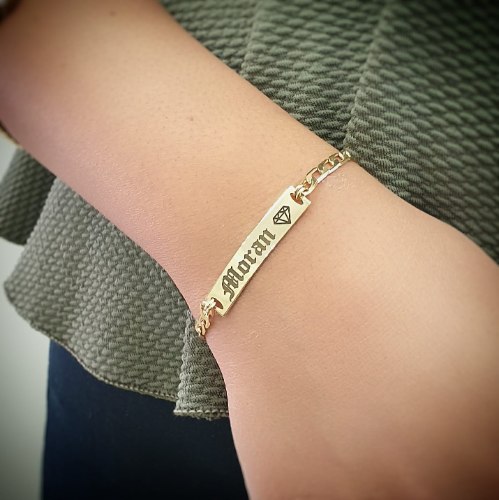 צמיד גורמט עם פלטה חרוטה דגם LAA07