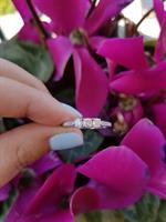 טבעת זהב 14 קרט "שלוש אבנים" משובצת 0.65 קראט