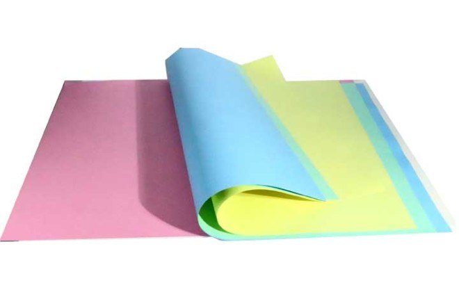 חבילת 70 בריסטולים צבעוניים