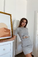 שמלת קנדל כיווץ קאט אאוט