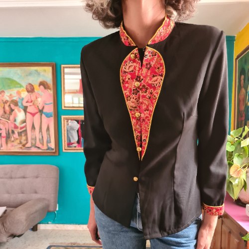 (עוד) חולצה סינית יפהפייה מידה M/L