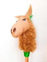 לאמה על מקל