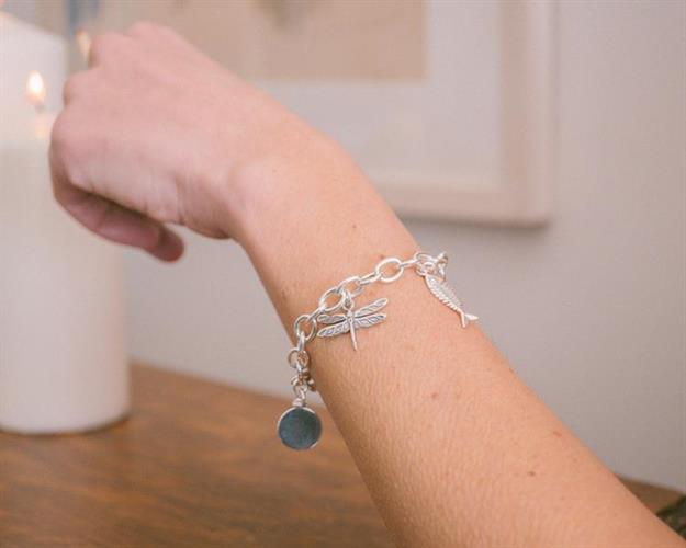 B-11 צמיד צ'ארמים תלוים מכסף