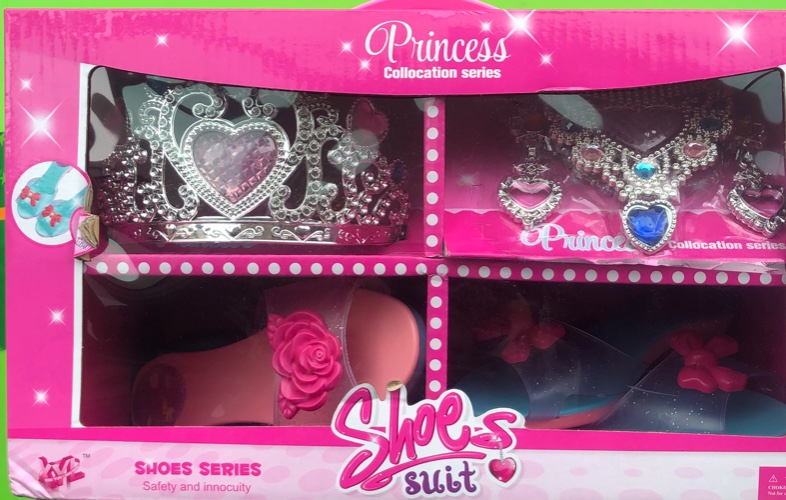 אביזרי בנות-עקבים,כתר ותכשיטים