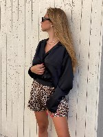 מכופתרת משי