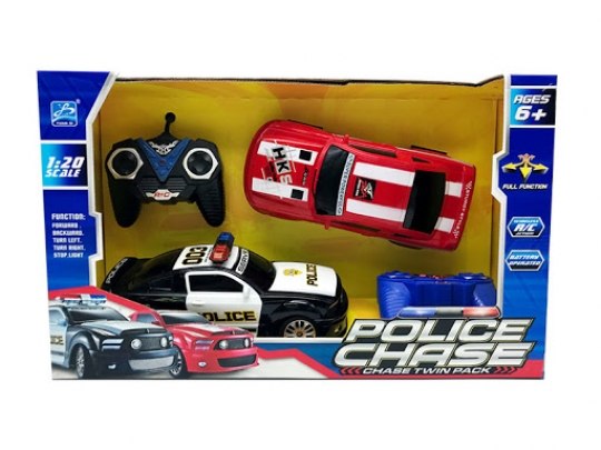 זוג מכוניות על שלט