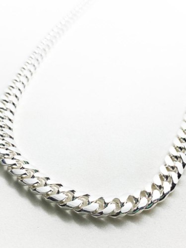 שרשרת גורמט פנצ'ר מרובע גדול כסף