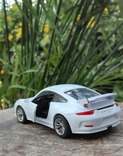 מכונית צעצוע ממתכת , דגם של פורש GT3, לבנה, עם דלתות נפתחות. כ 13 ס"מ, NEWRAY