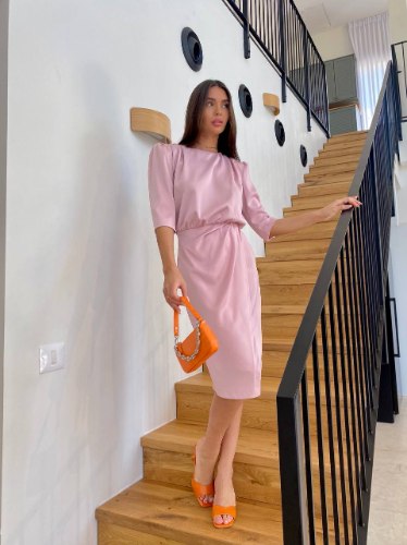 שמלת דיור ורוד