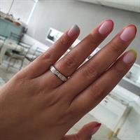 טבעת יהלומים מרובעים בזהב 14 קרט 2.2 קראט