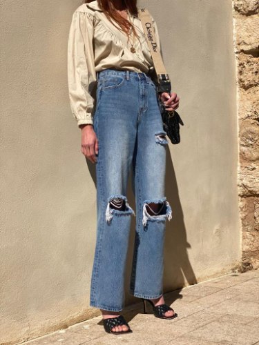 ג'ינס קרעים בברך