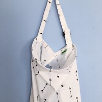 סינר הנקה שחור לבן