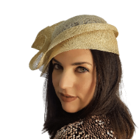 כובע שנהב אלגנטי בעיצוב מודרני אופנתי - דגם תלתלים