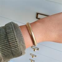 צמיד צינור מזהב לאישה רחב