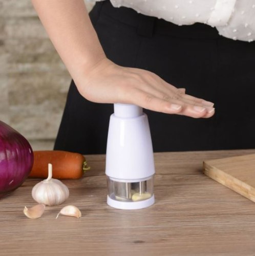 קוצץ מזון בלחיצה