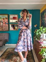 שמלה פרחונית יפה יפה מידה L