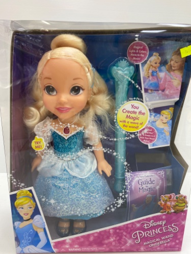 בובת סינדרלה שרה