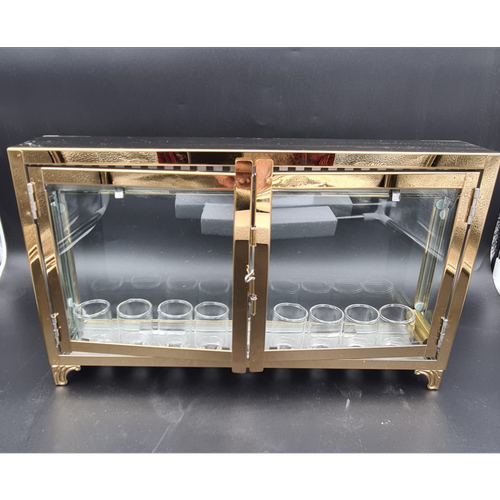 חנוכיית -"המלבן האידיאלי המוזהב"