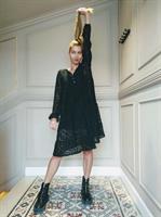 שמלת HOLLY תחרה + מסכת LACE BORDER מתנה