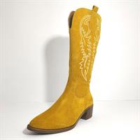 מגף גסיקה: מגף בוקר רקמה מעור זמש בצבע חרדל