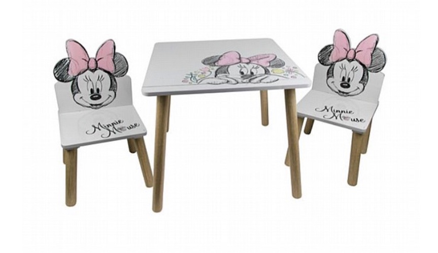 שולחן עם כסאות מעץ מיני