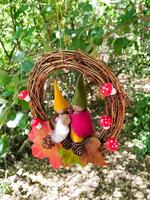 מובייל משפחה עם אימא מניקה - מובייל לתינוק