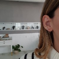 עגילי חישוק  קטנים ועדינים מזהב - עגילים גמישים במיוחד - עגילים קלים לענידה  1.5 סמ