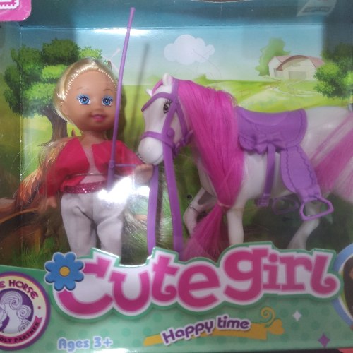 בובה עם מיני סוס