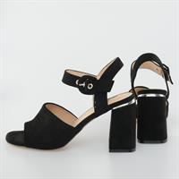 סנדל עקב בוקרשט