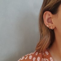 עגילי חישוק קטנים יהלומים| חישוקי יהלומים שחורים ולבנים