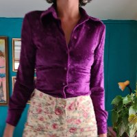 חולצת קטיפה סגולה מכופתרת מידה S