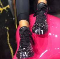 נעלי נשים DIESEL צבע שחור/לבן